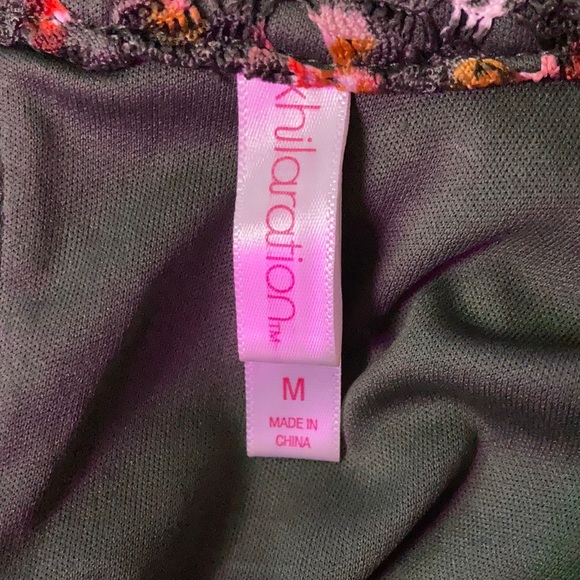 Gorgeous Green Floral Lace Dress - Picture 3 of 5